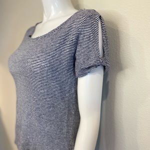 Athleta Women's zephyr Linen Blue Striped Twist Sleeve Top Size Small